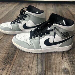 Mid-rise Smoke Grey Air Jordans